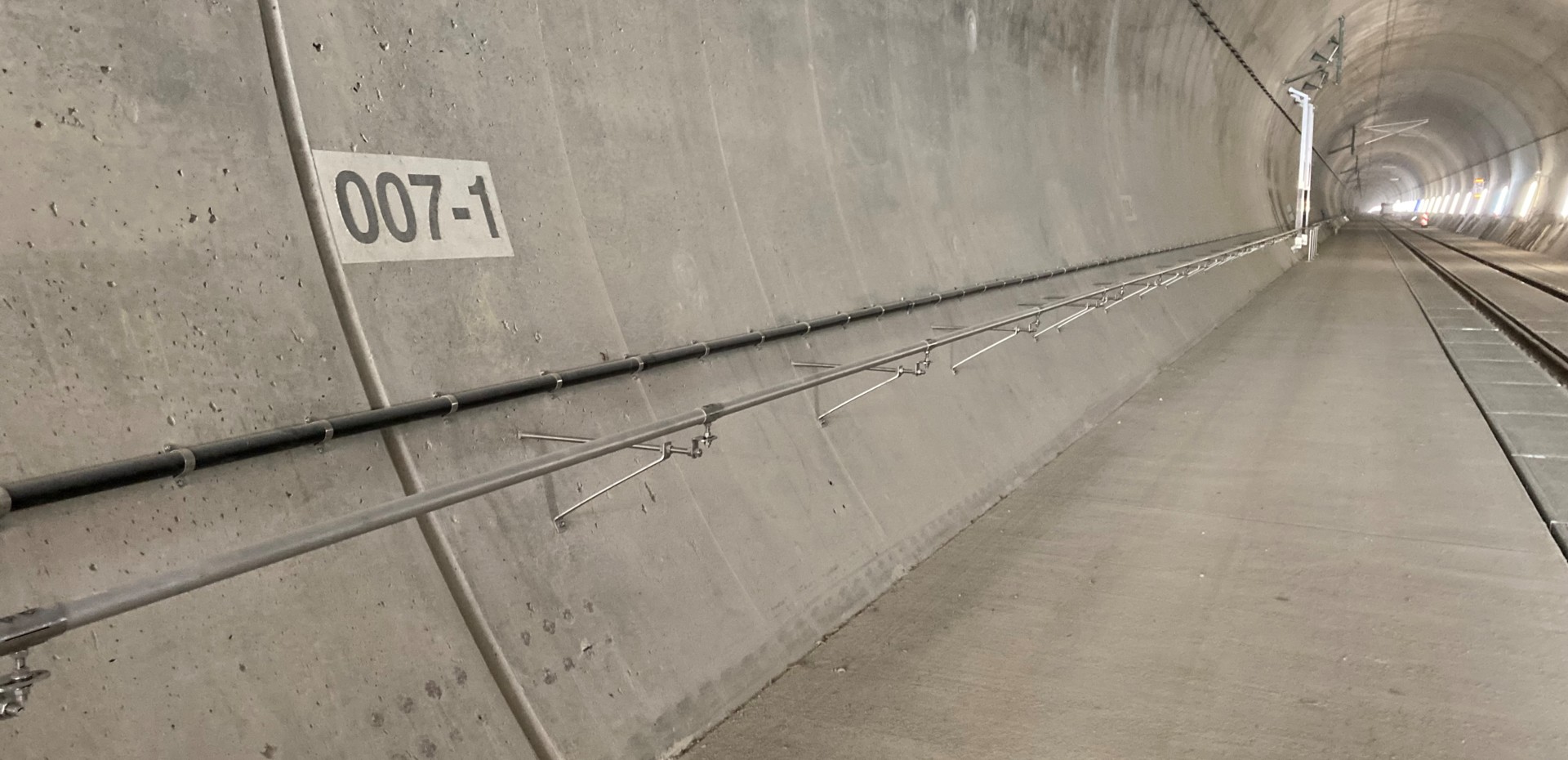 LED Handlauf Tunnelbeleuchtung Steinbühltunnel, Deutschland